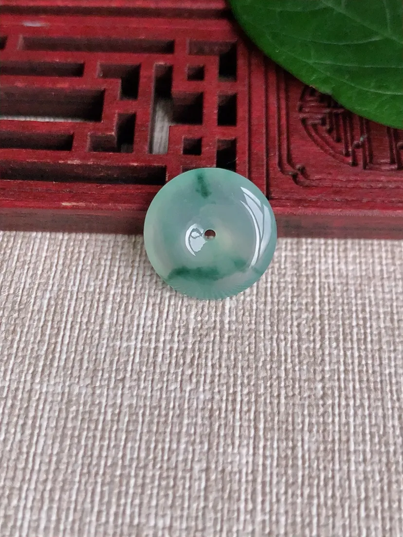 天然A货翡翠飘花平安扣吊坠尺寸16×4.2m量2.14g 0507