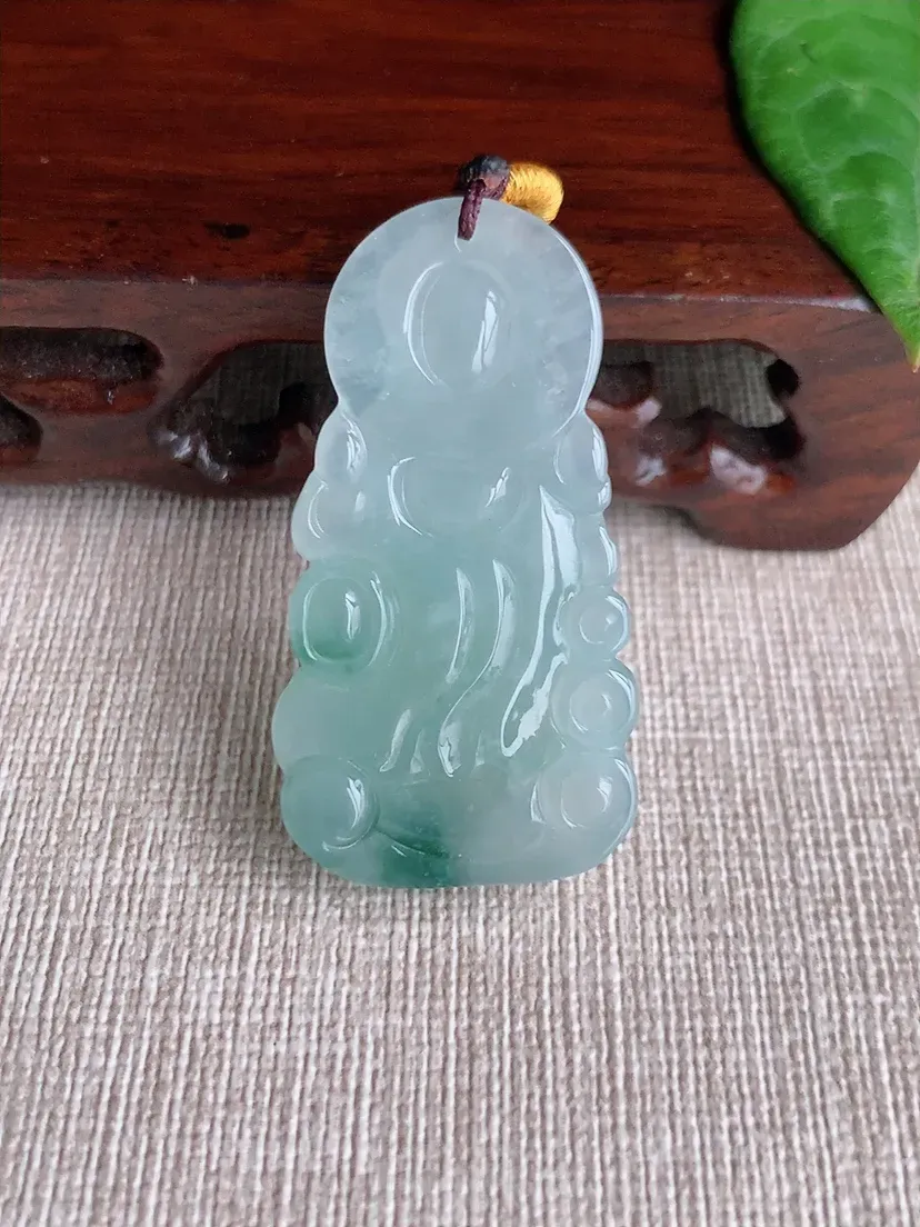 天然A货翡翠飘花观音吊坠尺寸43×23.2×6m量10.92g 0507