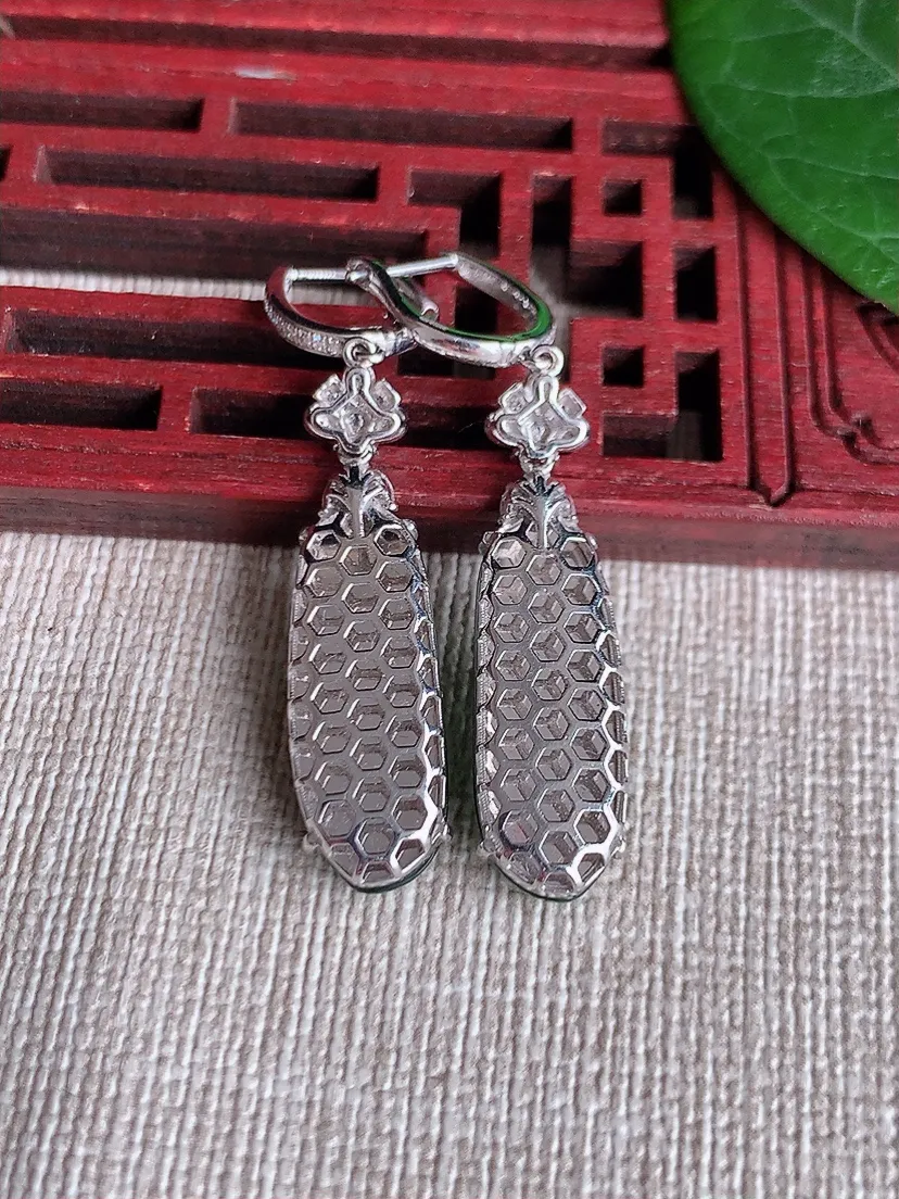 天然A货翡翠18K金伴钻镶嵌满绿福瓜耳坠 尺寸21.8×8×5.7mm 重量6.32g 0507