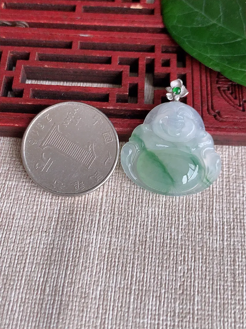 天然A货翡翠18K金扣头飘花佛公吊坠尺寸30.6×24×26×5.8m量5.40g 0506