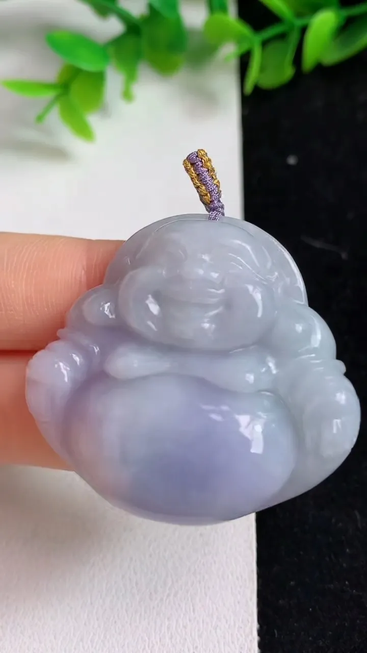 天然A货翡翠紫罗兰佛公吊坠，尺寸37.6-40.4-10.4，重量:25.00g
5月8日
