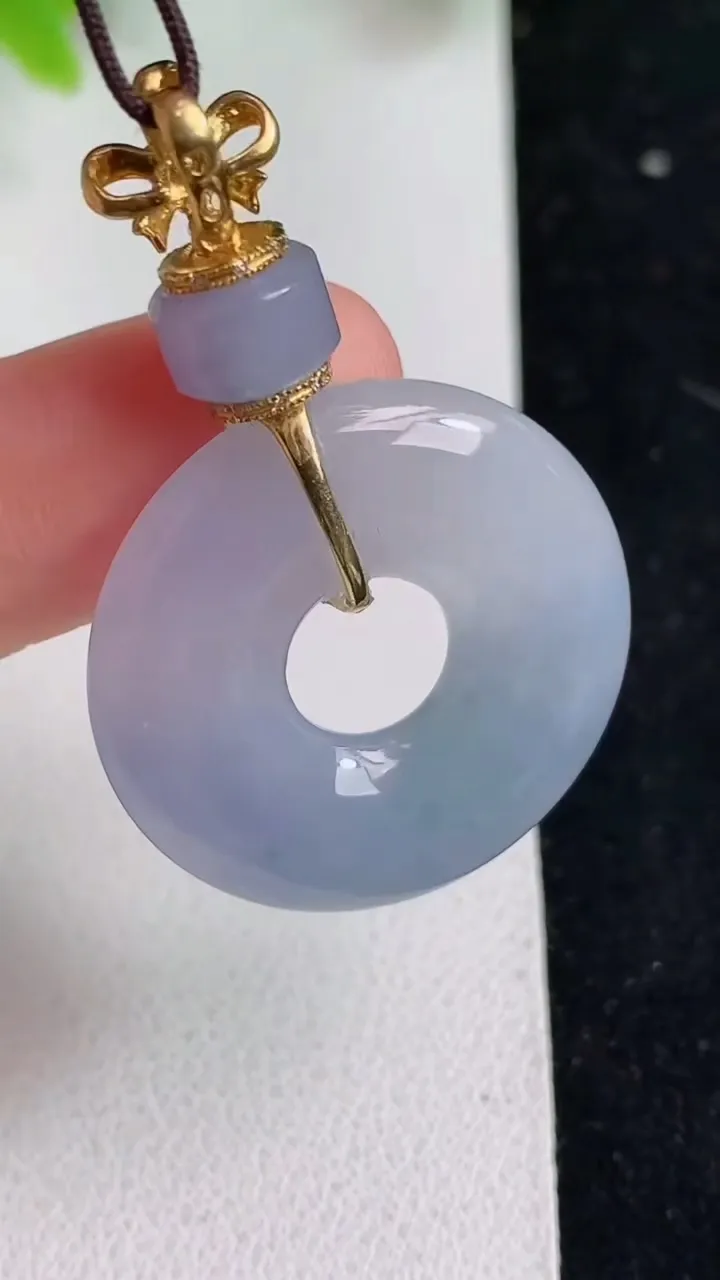天然A货翡翠紫罗兰平安环吊坠，尺寸26.7-5.3，重量:9.21g
5月9日