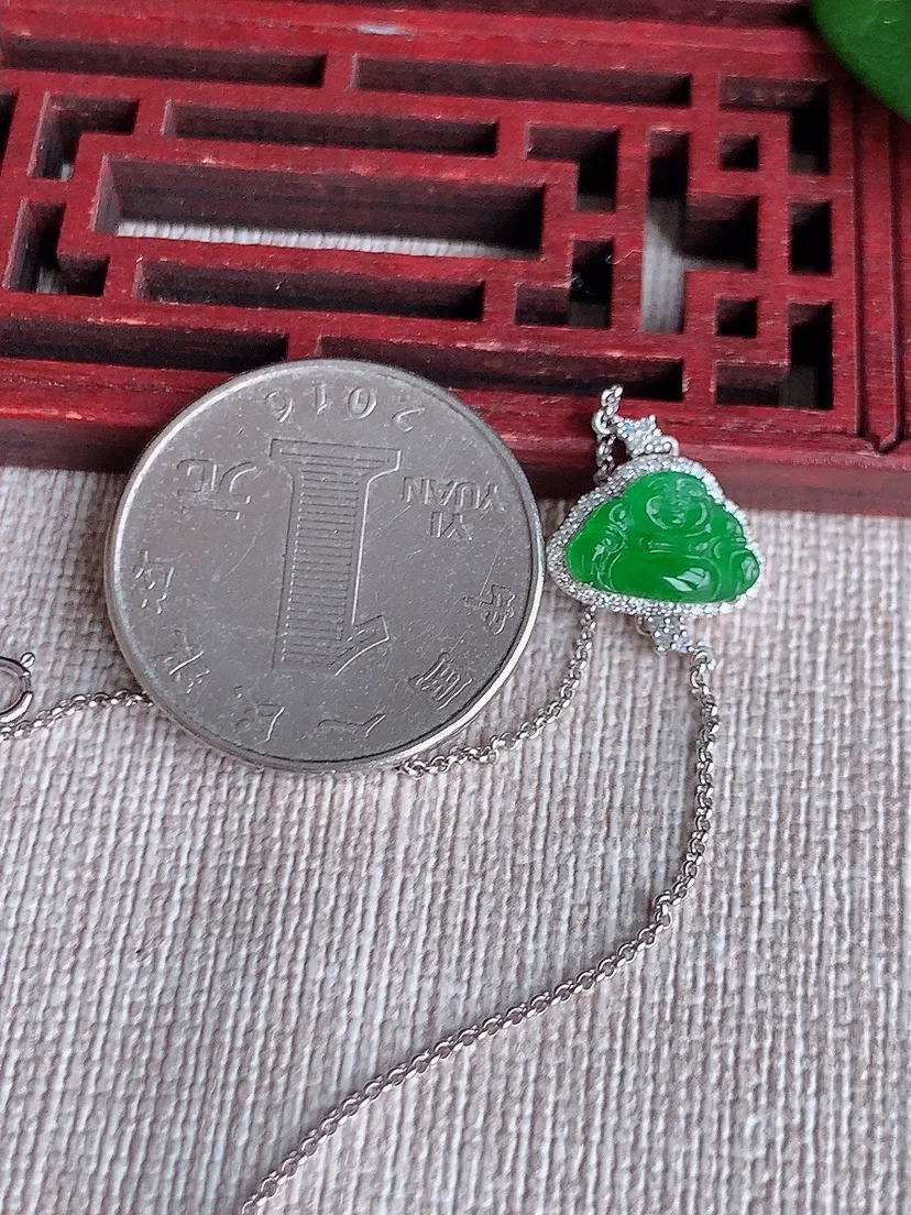 天然A货翡翠冰种18K金伴钻镶嵌阳绿佛公手链 尺寸7.2×10.7×5.6mm 重量1.84g 0508
