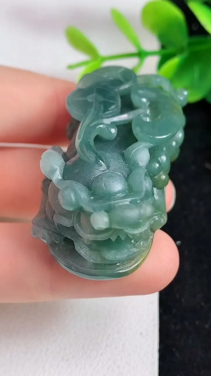 天然A货翡翠蓝水貔貅吊坠，尺寸48-24-19，重:40.49g
5月9日