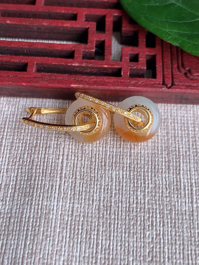 天然A货翡翠18K金伴钻镶嵌飘黄翡甜甜圈耳坠 尺寸11×7mm 重量3.67g 0508
