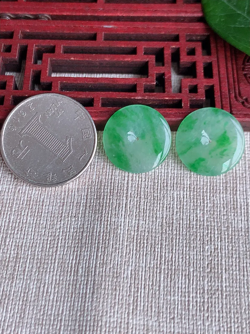 天然A货翡翠飘绿平安扣吊坠一对尺寸17.6×2m量3.07g 0508