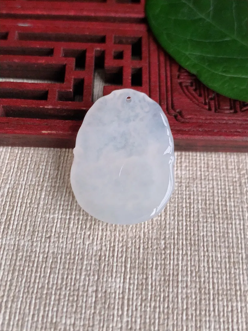 天然A货翡翠白月光生肖兔吊坠尺寸28.2×21×4.5m量5.70g 0507
