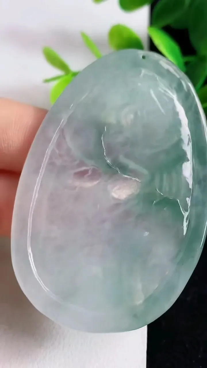天然A货翡翠飘花凤凰吊坠，尺寸64-43-5，重:24.63g
5月9日