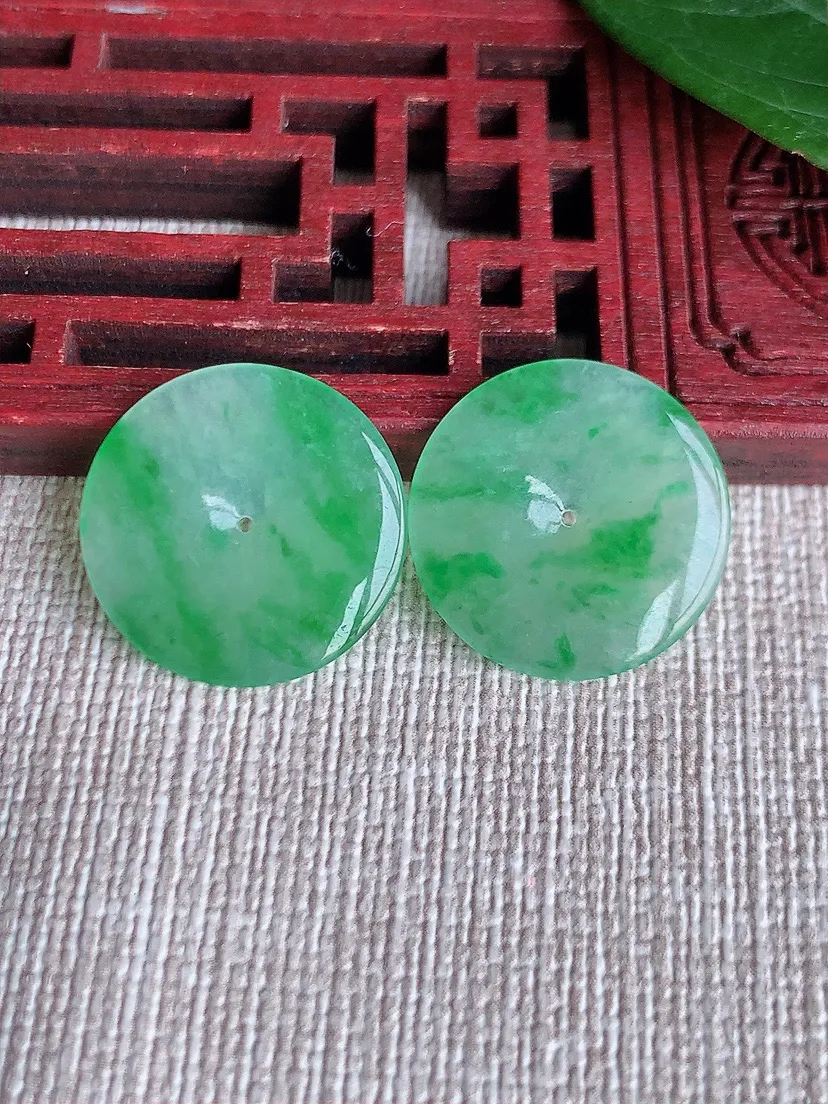 天然A货翡翠飘绿平安扣吊坠一对尺寸17.6×2m量3.07g 0508