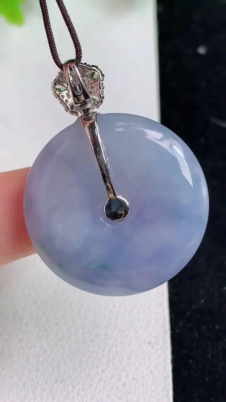 天然A货翡翠k金紫罗兰平安扣吊坠，尺寸27-6，重量:10.80g
5月9日
