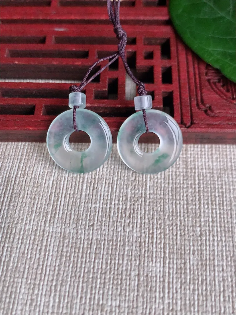 天然A货翡翠冰飘花平安环吊坠一对尺寸14.8×2.3m量2.33g 0507