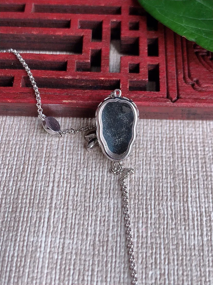 天然A货翡翠冰种18K金镶嵌满绿叶子金枝玉叶手链 尺寸12.3×7.4×5mm 重量2.07g 05