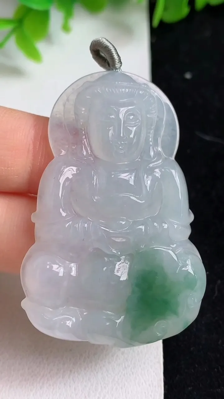 天然A货翡翠观音菩萨吊坠，尺寸50.6-34.4-6.2，重量:18.20g
5月9日