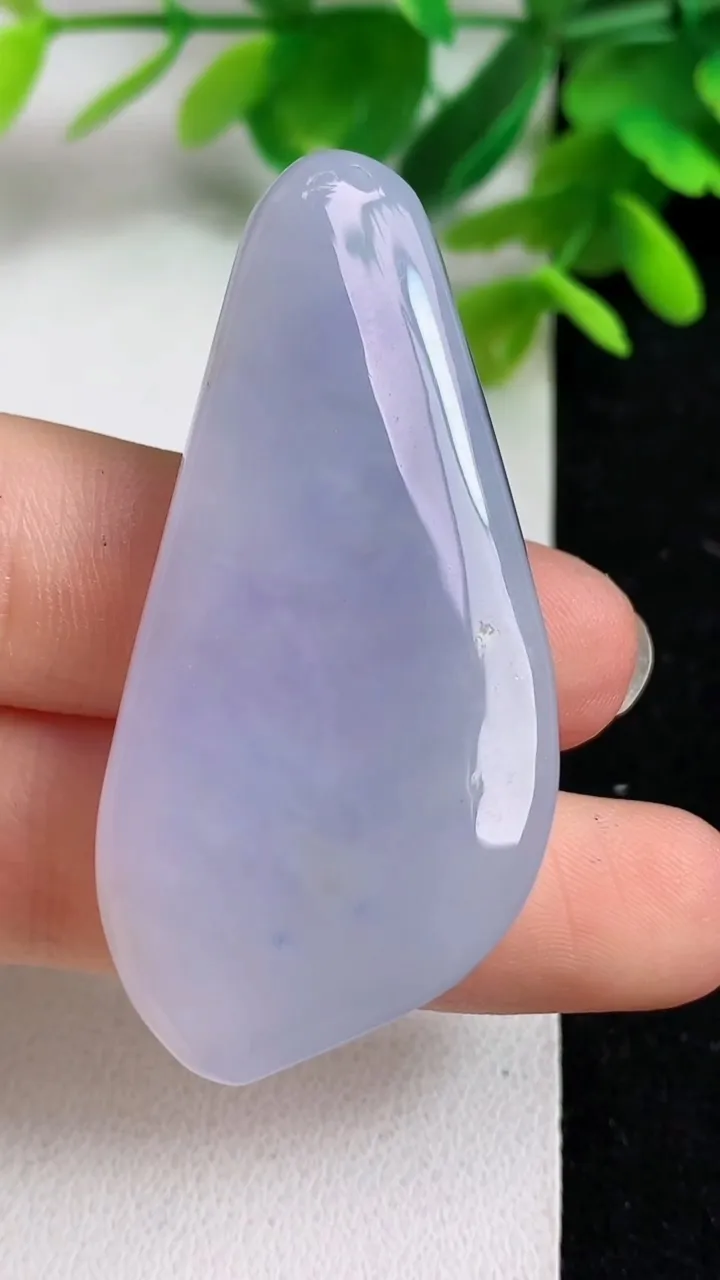 天然A货翡翠紫罗兰梅花鹿吊坠，尺寸51-25-7.6，重量:17.68g
5月10日