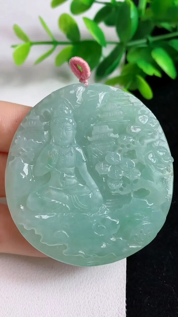 天然A货翡翠山水观音菩萨吊坠，尺寸57.7-54-7.8，重量:52.62g
5月10日