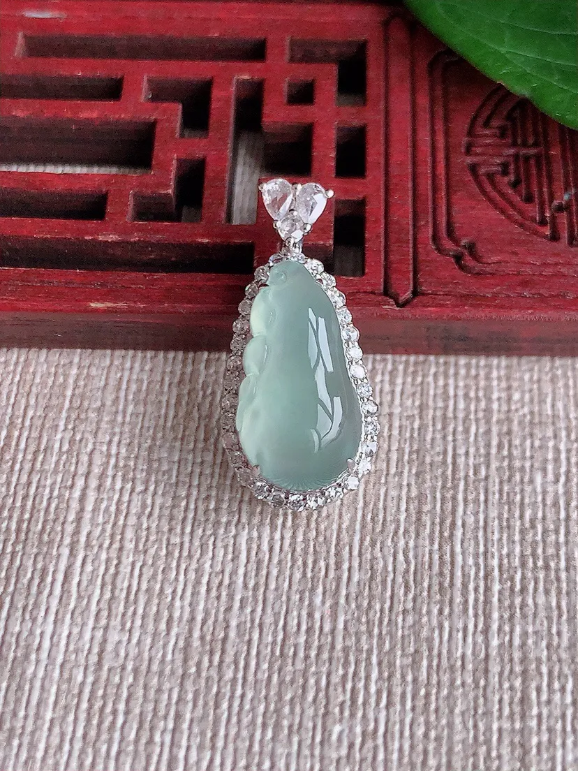 天然A货翡翠18K金伴晴水福瓜吊坠尺寸24.8×11.6×9裸石16.6×8.7m量2.83g 0508