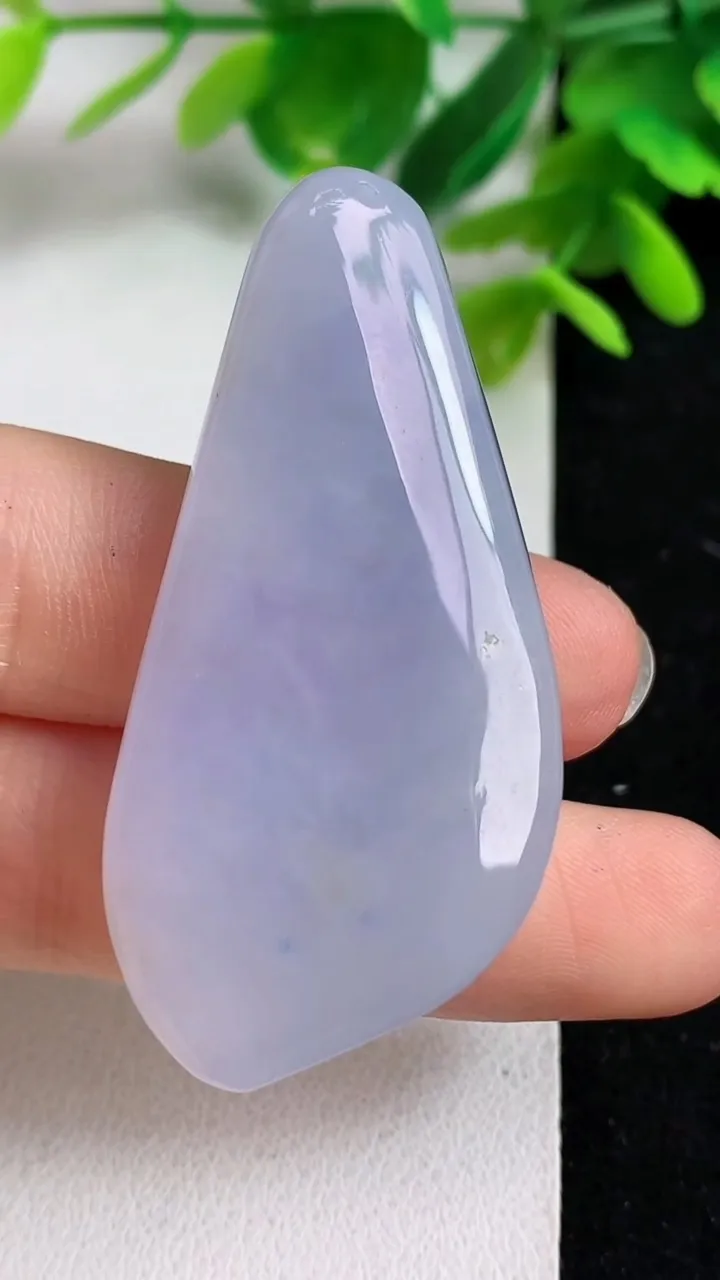 天然A货翡翠紫罗兰梅花鹿吊坠，尺寸51-25-7.6，重量:17.68g
5月10日