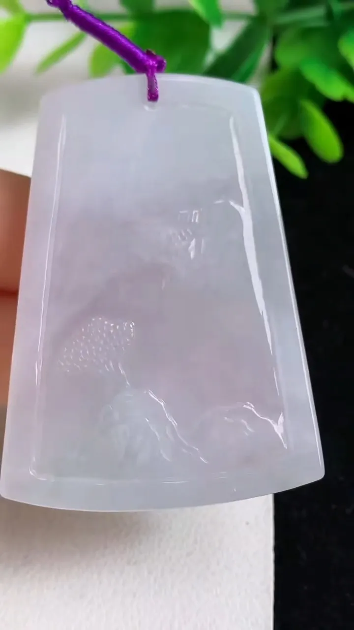 天然A货翡翠山水牌吊坠，尺寸54-38-6，重量:29.65g
5月10日