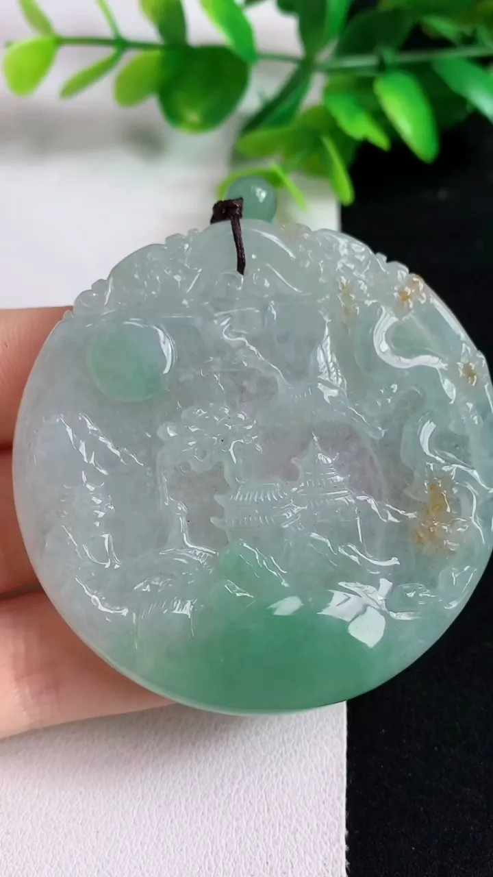 天然A货翡翠山水牌吊坠，尺寸56.7-5.3，重量:36.76g
5月10日