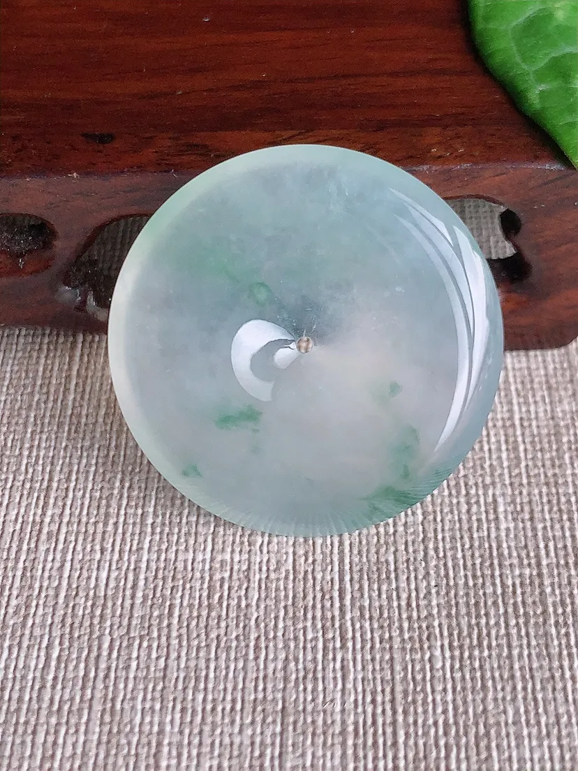 天然A货翡翠飘花大平安扣吊坠尺寸35.7×6m量16.47g 0508