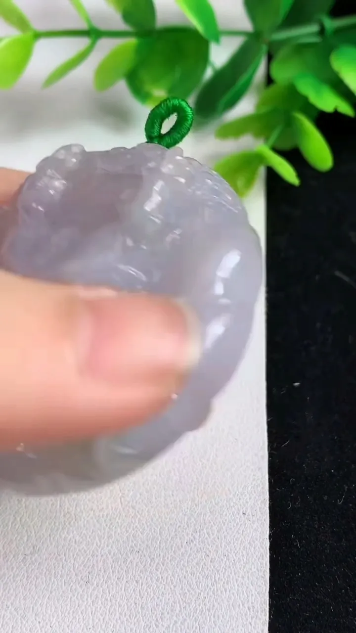 天然A货翡翠紫罗兰龙牌吊坠，尺寸51.8-12.3，重量:54.41g
5月10日