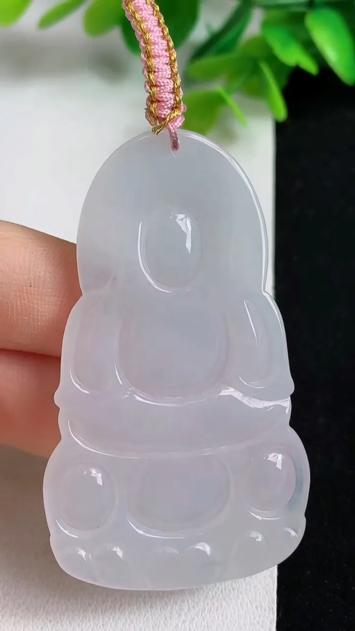 天然A货翡翠白冰观音菩萨吊坠，尺寸61-36-5，重量:19.20g
5月10日