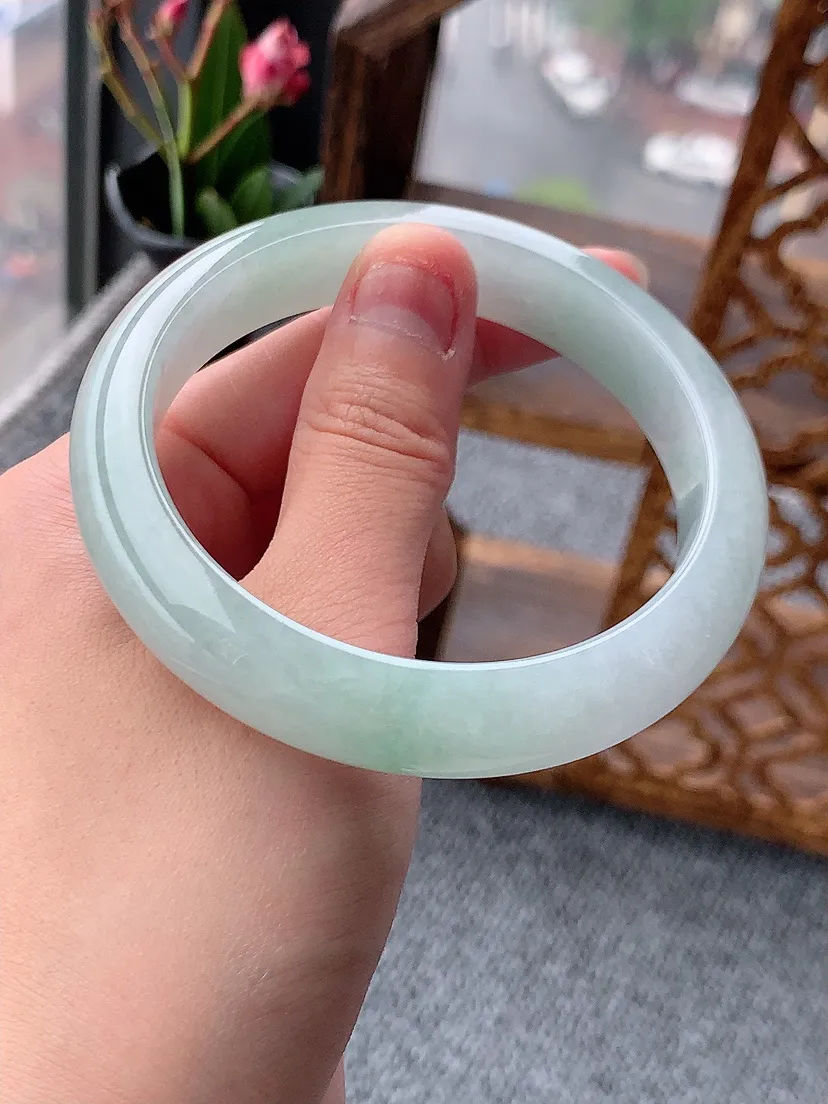 天然A货翡翠冰润甜绿正装正圈手镯59-60大圈口 尺寸59.8×12.4×8m量65.00g 0509