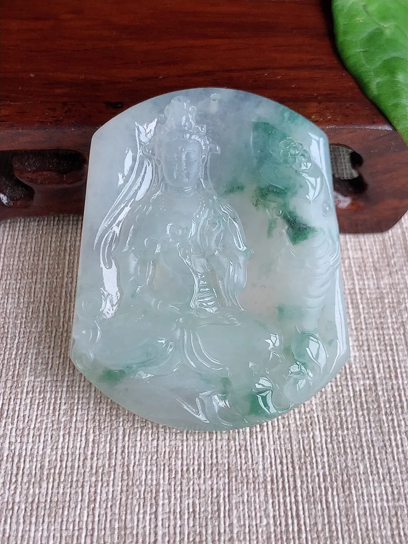 天然A货翡翠飘花普贤菩萨吊坠尺寸51.3×41×6m量28.00g 0509
