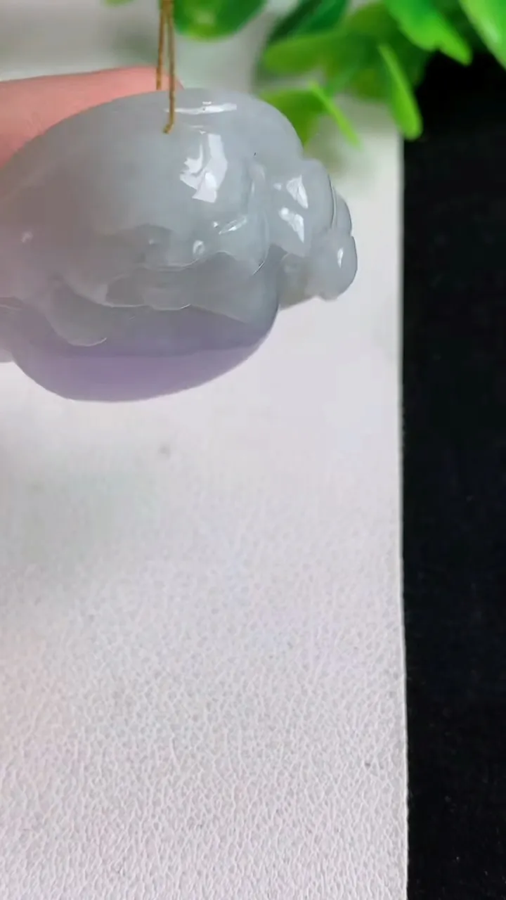 天然A货翡翠紫罗兰佛公吊坠，尺寸36.5-39.6-10.2，重量:23.06g
5月10日