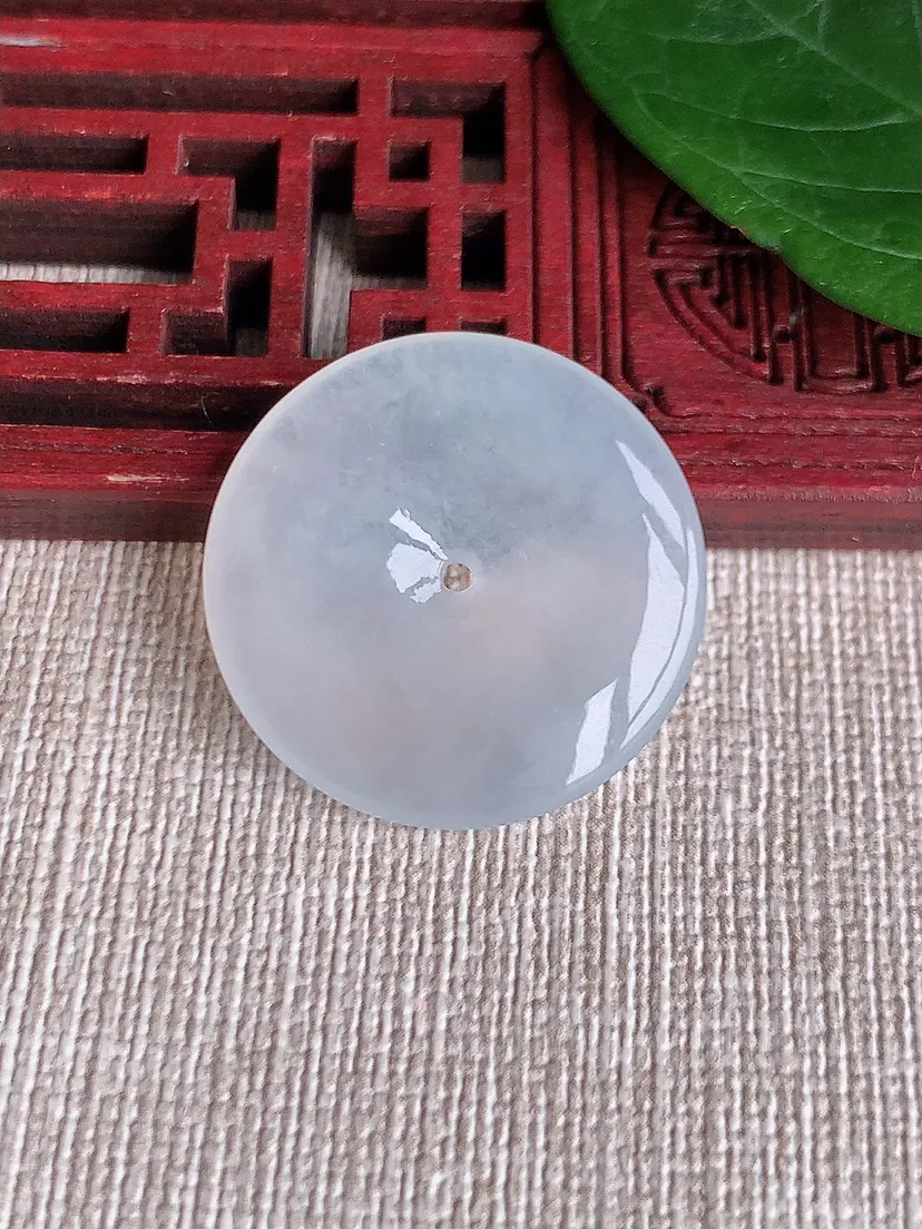 天然A货翡翠白月光平安扣吊坠尺寸26.2×4.4m量6.66g 0509