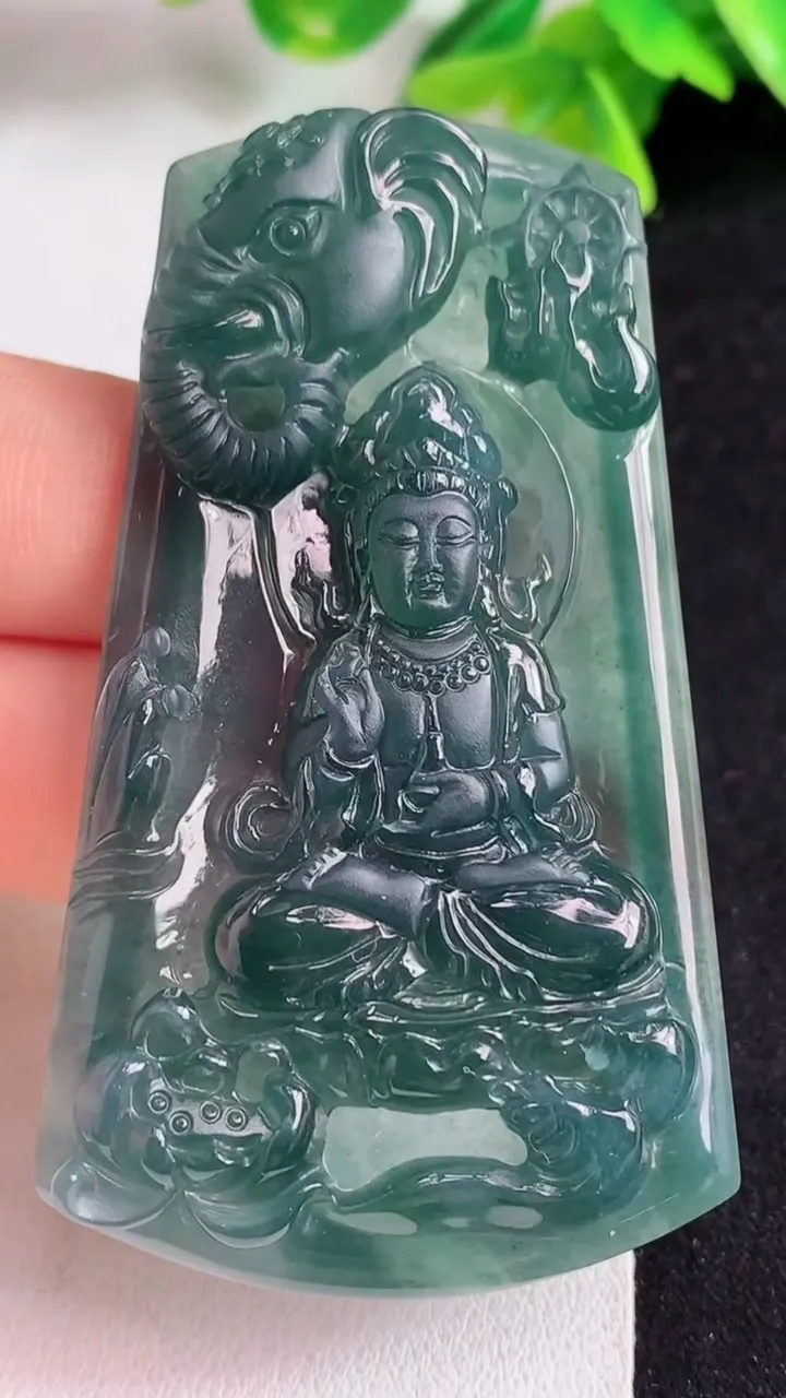 天然A货翡翠蓝水普贤菩萨吊坠，尺寸65.6-37.2-5.7，重量:27.20g
5月10日