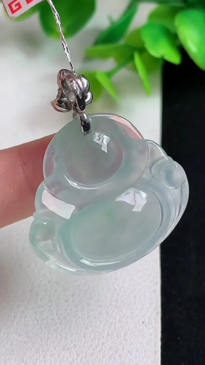 天然A货翡翠佛公吊坠，尺寸27.6-31.4-5.7，重量:8.21g
5月11日