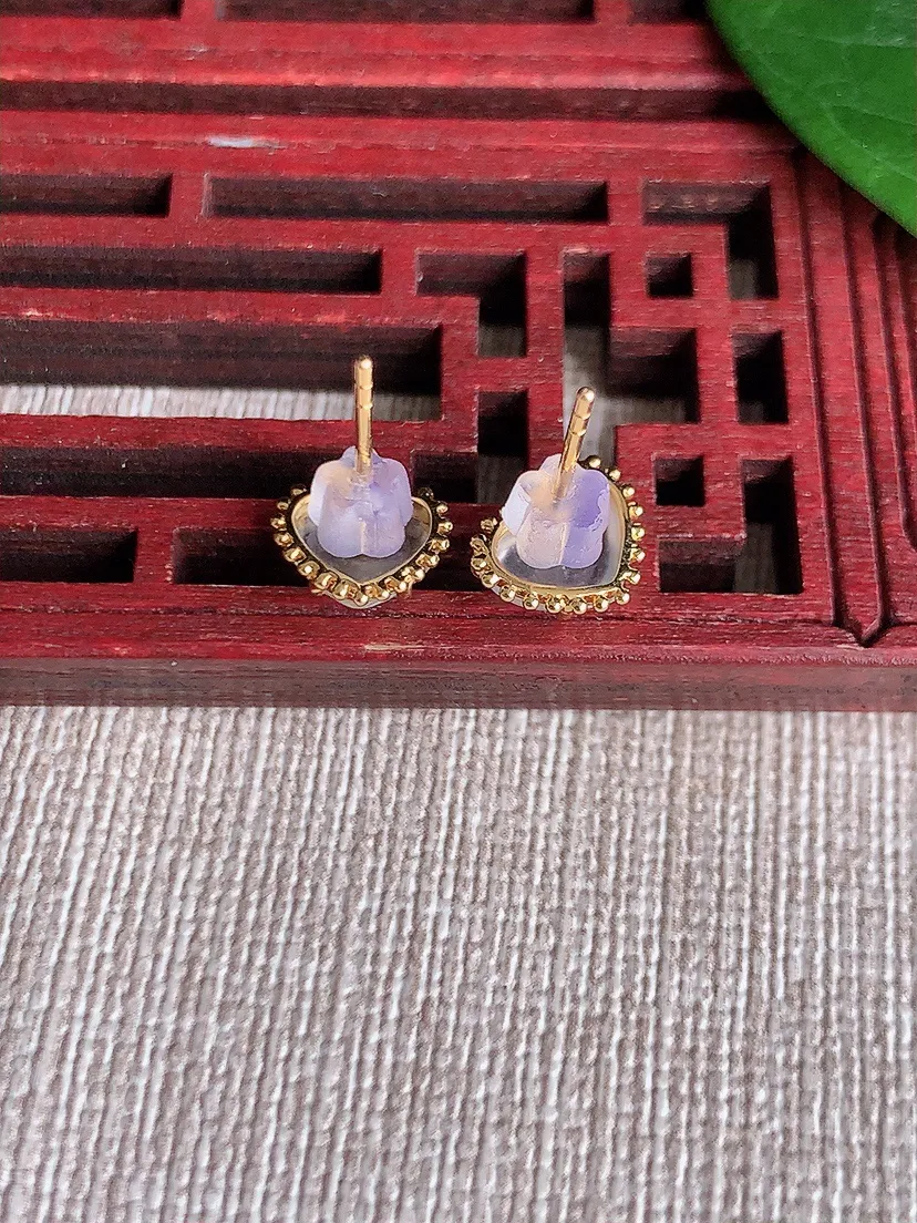 天然A货翡翠18K金镶嵌白月光爱心耳钉 尺寸6.2×7.7mm 重量1.30g 0511