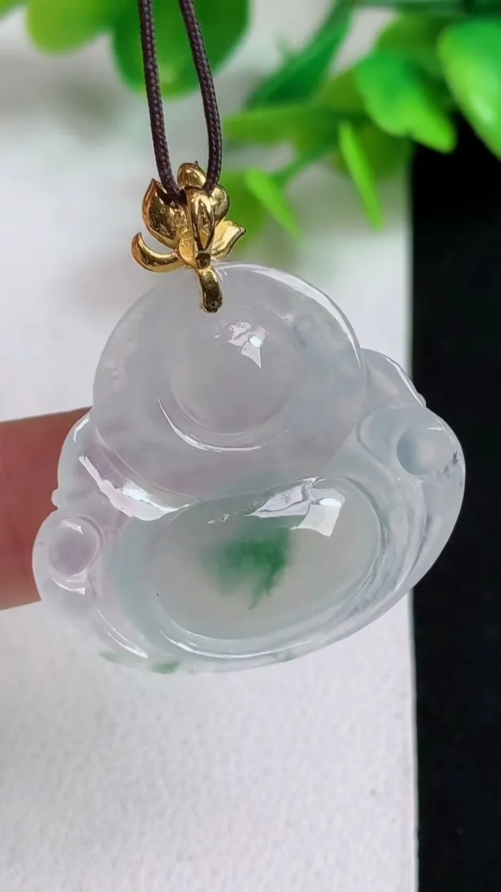 天然A货翡翠飘花佛公吊坠，尺寸26.7-31-5.3，重量:7.00g
5月11日