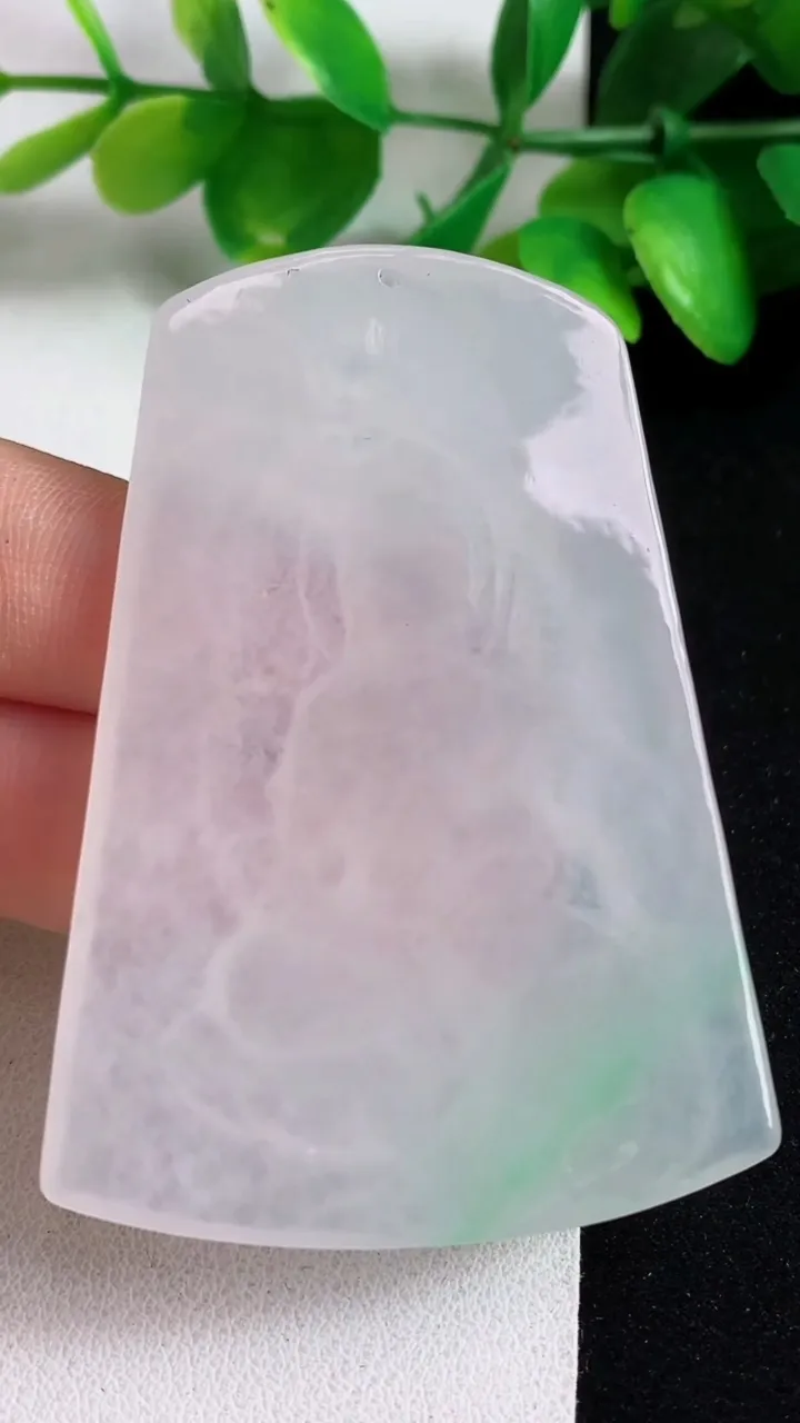 天然A货翡翠普贤菩萨吊坠，尺寸62.6-45-5.8，重量:32.06g
5月11日