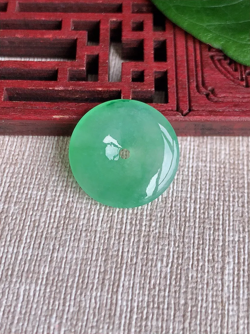 天然A货翡翠晴绿平安扣吊坠尺寸19.5×4m量3.12g 0511