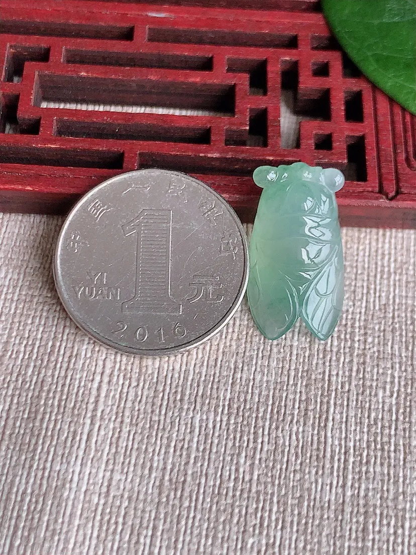 天然A货翡翠晴水一鸣惊人吊坠尺寸22.4×12.4×7.6m量3.42g 0511
