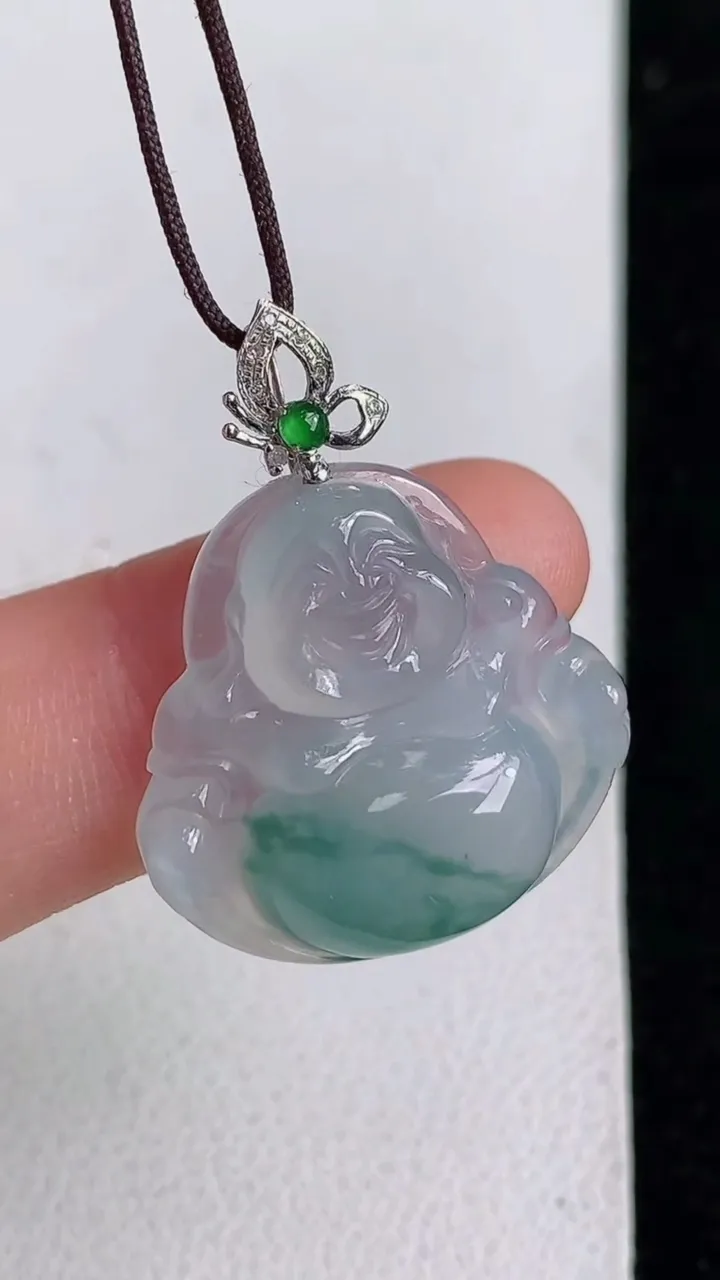 天然A货翡翠飘花佛公吊坠，尺寸21.4-22.2-6，重量:4.39g
5月11日