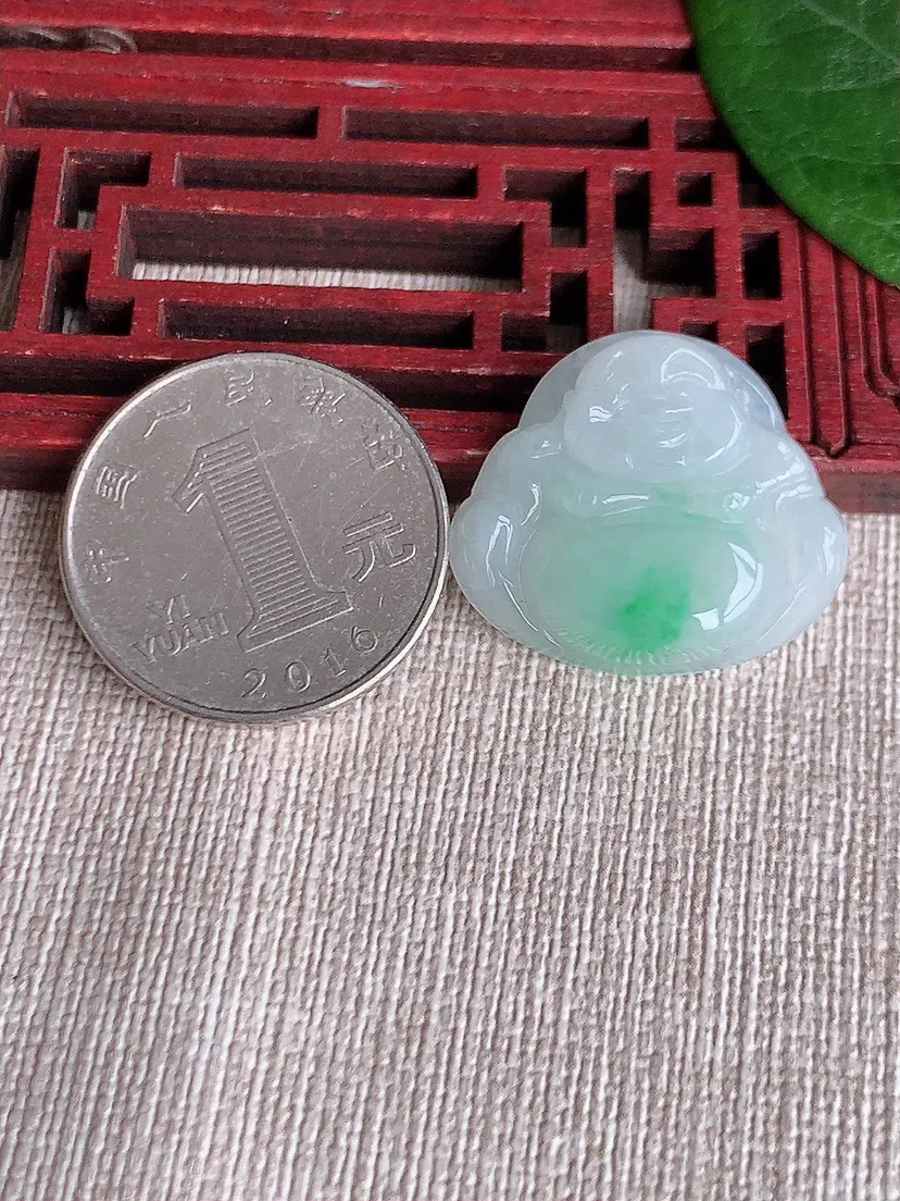 天然A货翡翠飘绿佛公吊坠尺寸22.3×25.7×6.4m量6.00g 0511