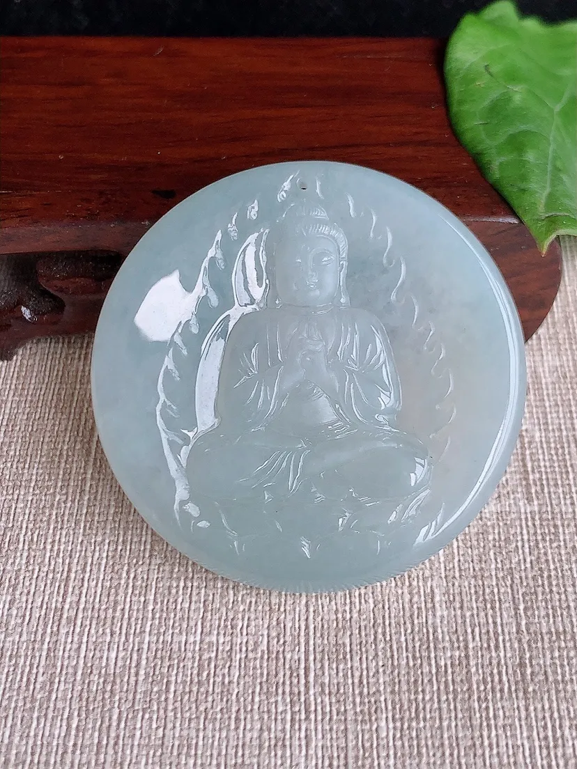 天然A货翡翠晴水一刀切大日如来吊坠尺寸51×5.5m量30.26g 0511