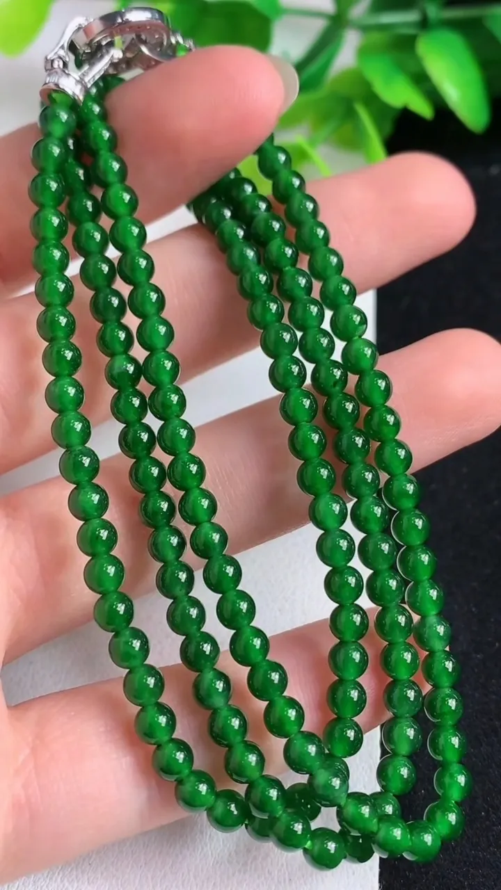 天然A货翡翠小米珠项链150颗，尺寸4，重量:17.26g
5月11日