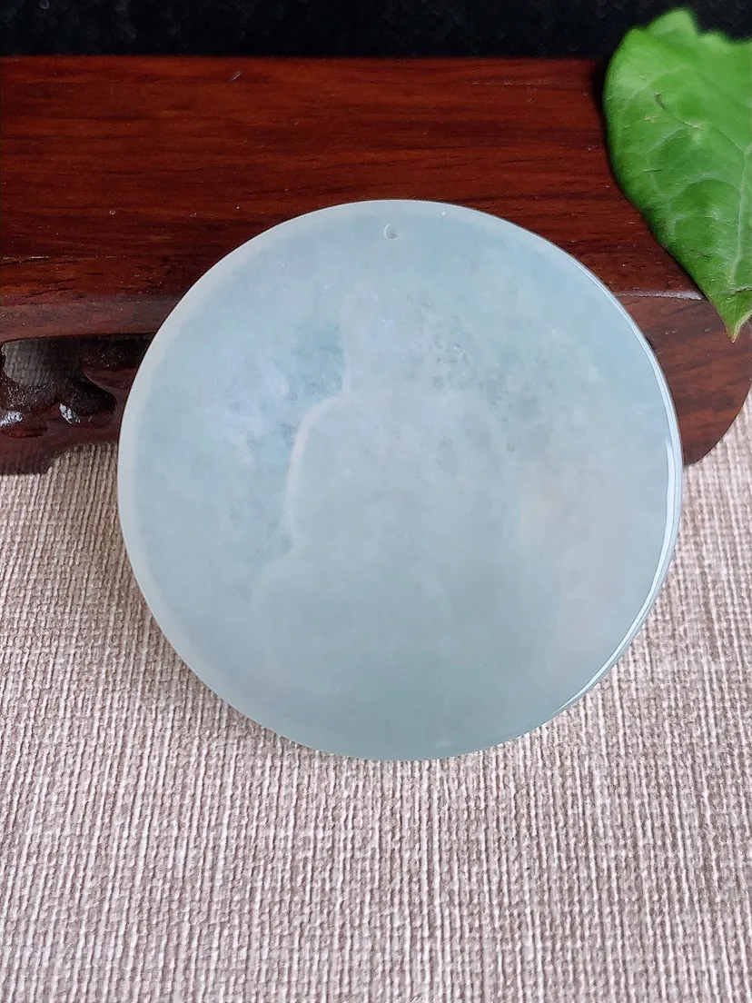 天然A货翡翠晴水一刀切大日如来吊坠尺寸51×5.5m量30.26g 0511