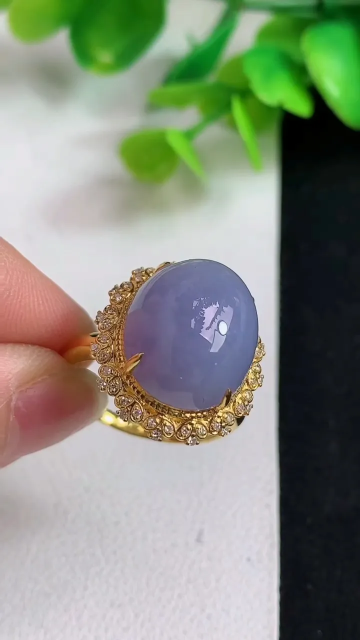 天然A货翡翠k金紫罗兰蛋面戒指，尺寸18.2-15.4-13.2，重量:6.42g2025年5月11