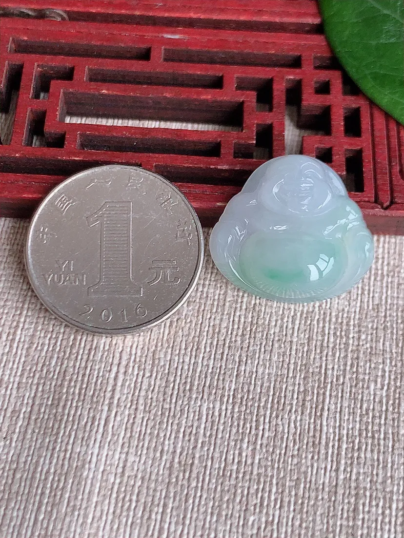 天然A货翡翠飘绿佛公吊坠尺寸21×23.4×7.2m量5.20g 0511