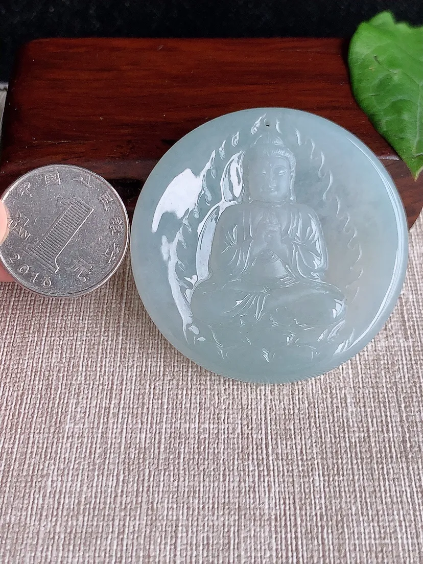 天然A货翡翠晴水一刀切大日如来吊坠尺寸51×5.5m量30.26g 0511