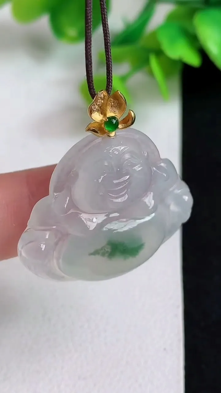 天然A货翡翠飘花佛公吊坠，尺寸26.7-31-5.3，重量:7.00g
5月11日