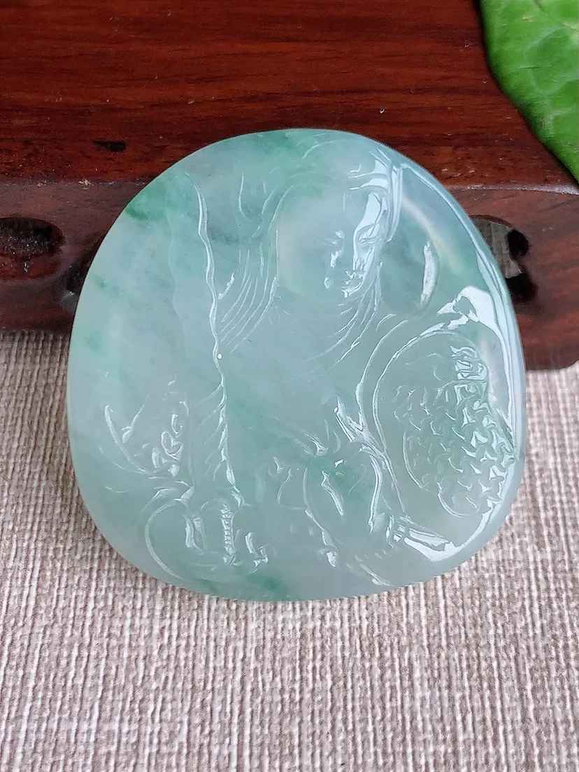 天然A货翡翠飘花常胜将军吊坠尺寸42.5×41.4×5.7m量20.22g 0511