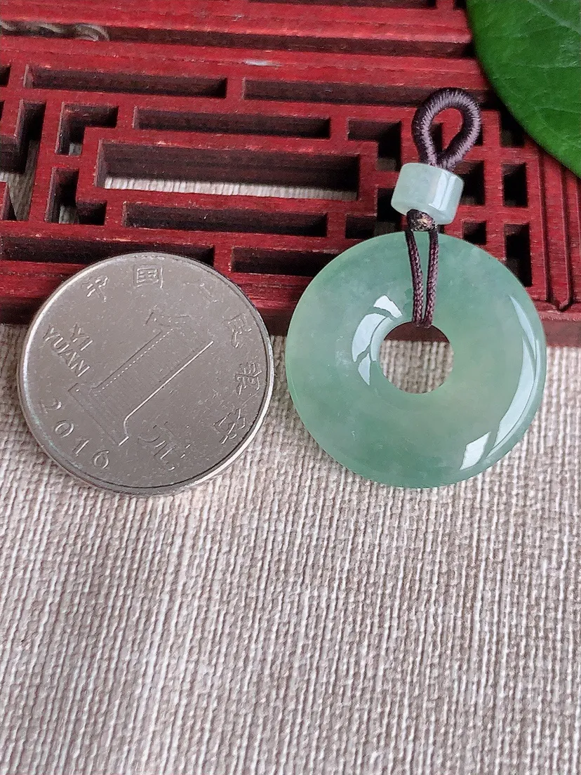 天然A货翡翠晴底平安环吊坠尺寸25.6×4.3m量5.82g 0511