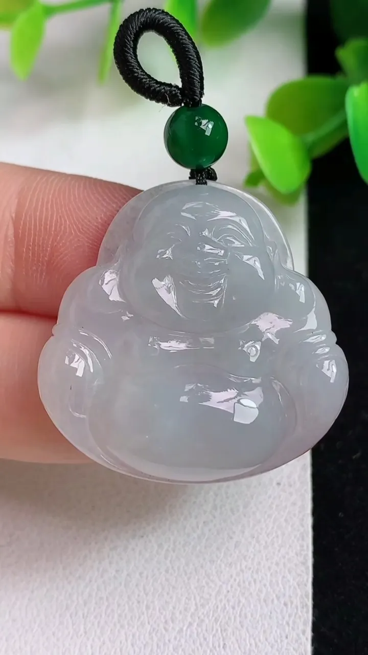 天然A货翡翠白冰佛公吊坠，尺寸25-23-6.2，重:5.05g
5月11日