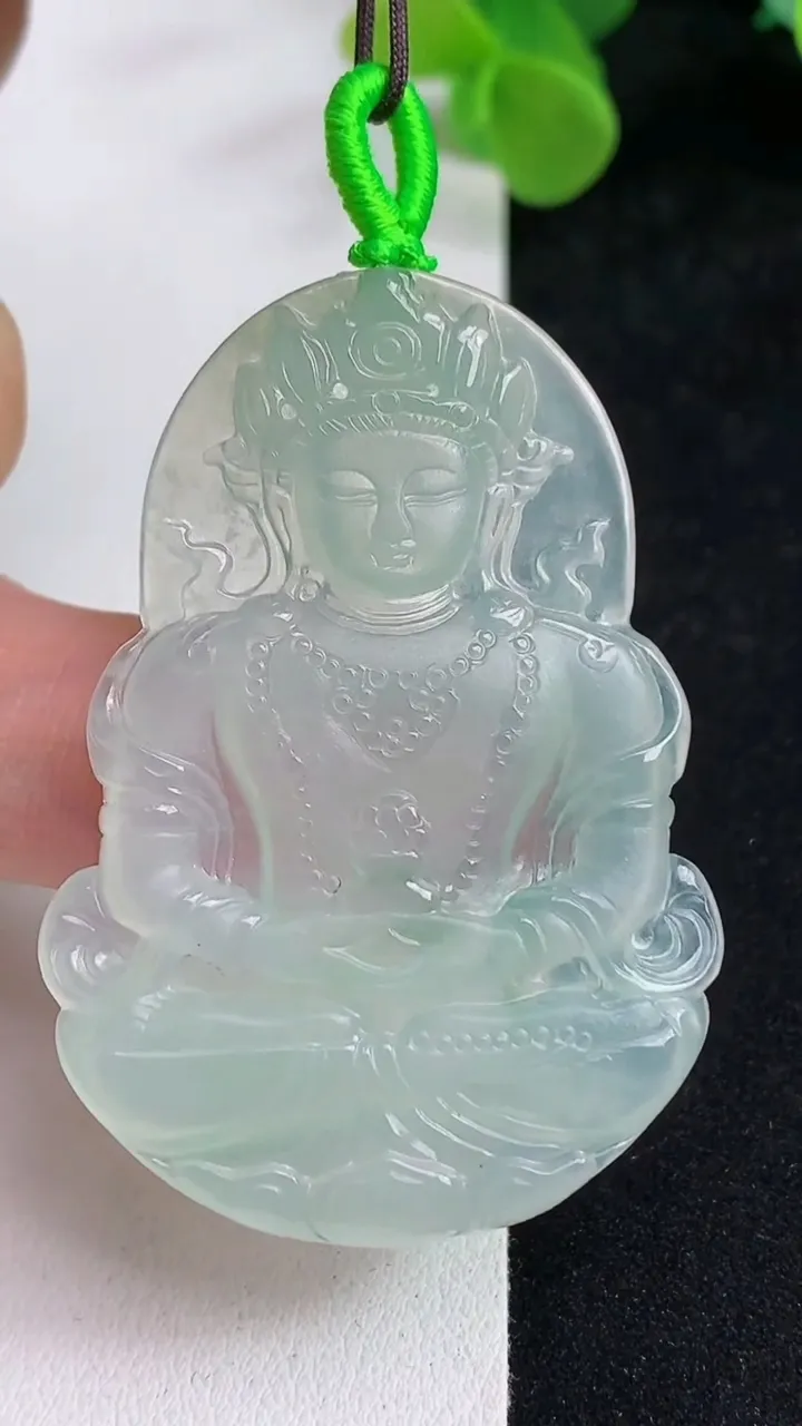 天然A货翡翠度母吊坠，尺寸49.3-35-3.8，重量:12.96g
5月12日